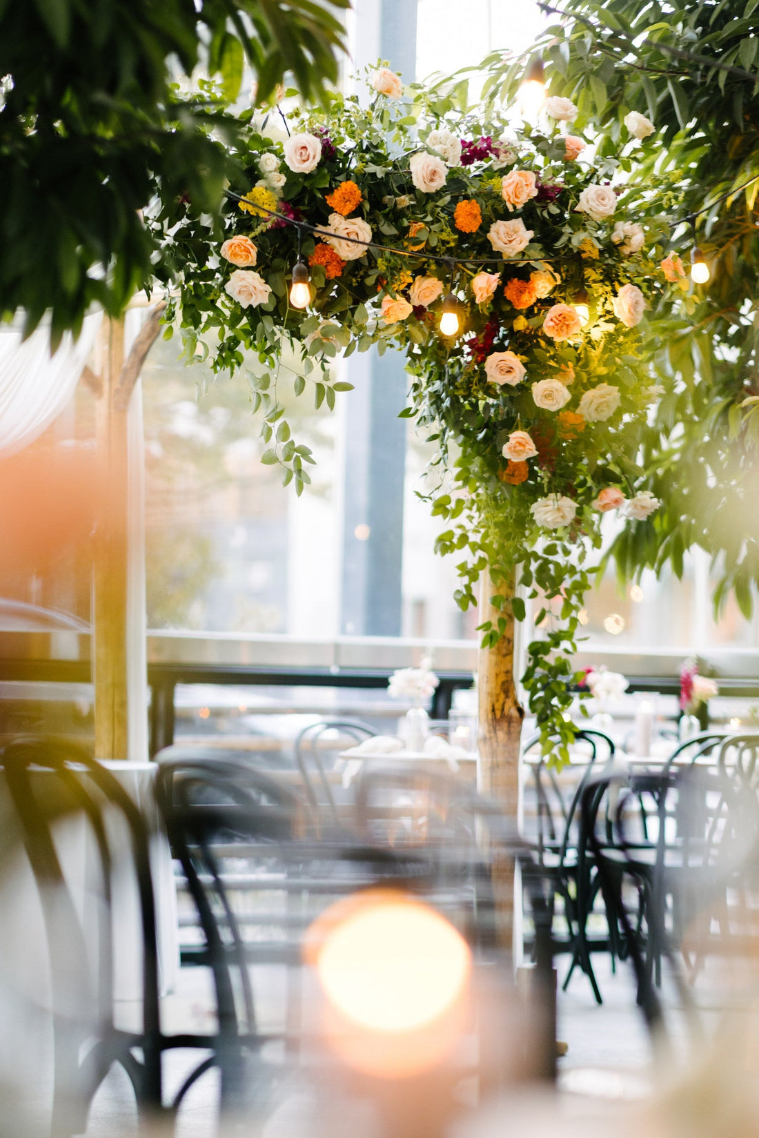Why More Toronto Couples Are Choosing a Wedding Planner and Florist Under One Roof